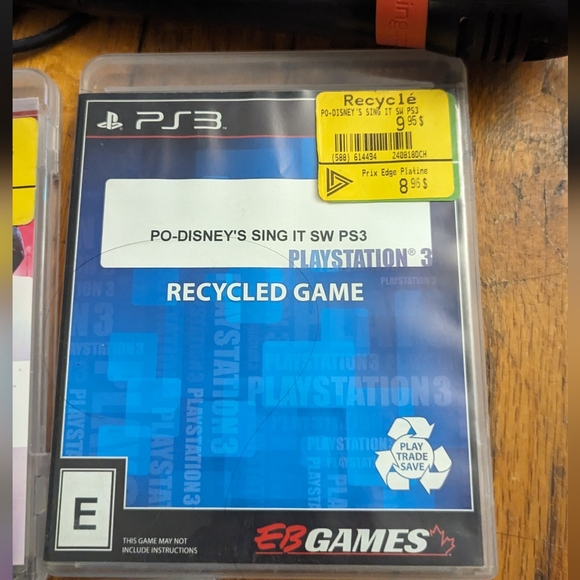 PS3 Singstar 1 and 2 and Disney sing it with Singstar microphone - Picture 2 of 7